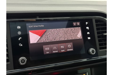 SEAT Ateca 1.5 TSI FR 150PK 360 Camera Pano LED Virtual Trekhaak Sfeer Navi Clima Cruise Carplay 18"LMV