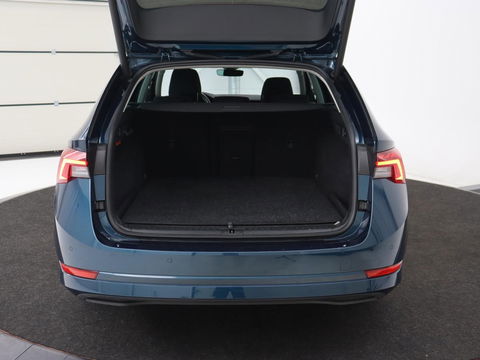 Škoda Octavia 1.4 TSI iV PHEV Edition Plus | Panoramadak | Stoelverwarming | Head-Up | Adaptive cruise | Camera | Virtual Cockpit | Canton Sound