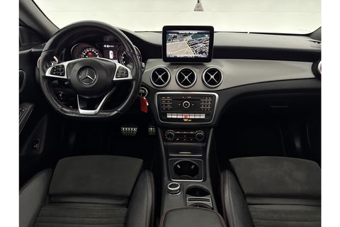 Mercedes-Benz CLA-Klasse 200 AMG Pano LED Sfeerverlichting Navi Carplay Cruise PDC 19"LMV