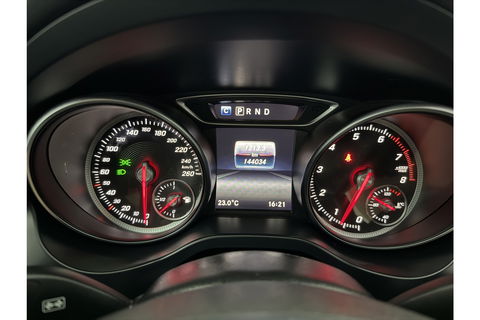 Mercedes-Benz CLA-Klasse 200 AMG Pano LED Sfeerverlichting Navi Carplay Cruise PDC 19"LMV