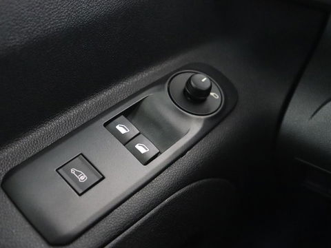 Peugeot Partner 1.5 BlueHDI Asphalt | 1e eigenaar | Carplay | Camera | Climate control | Cruise control | Parkeerhulp | Tussenschot