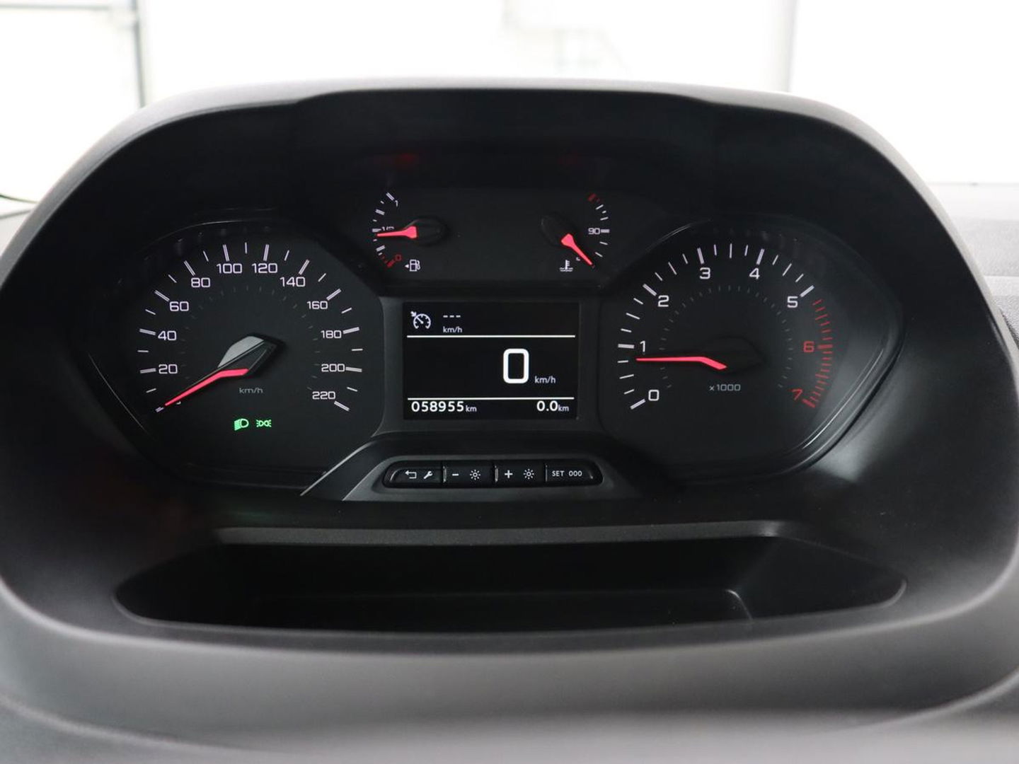Peugeot Partner 1.5 BlueHDI Asphalt | 1e eigenaar | Carplay | Camera | Climate control | Cruise control | Parkeerhulp | Tussenschot