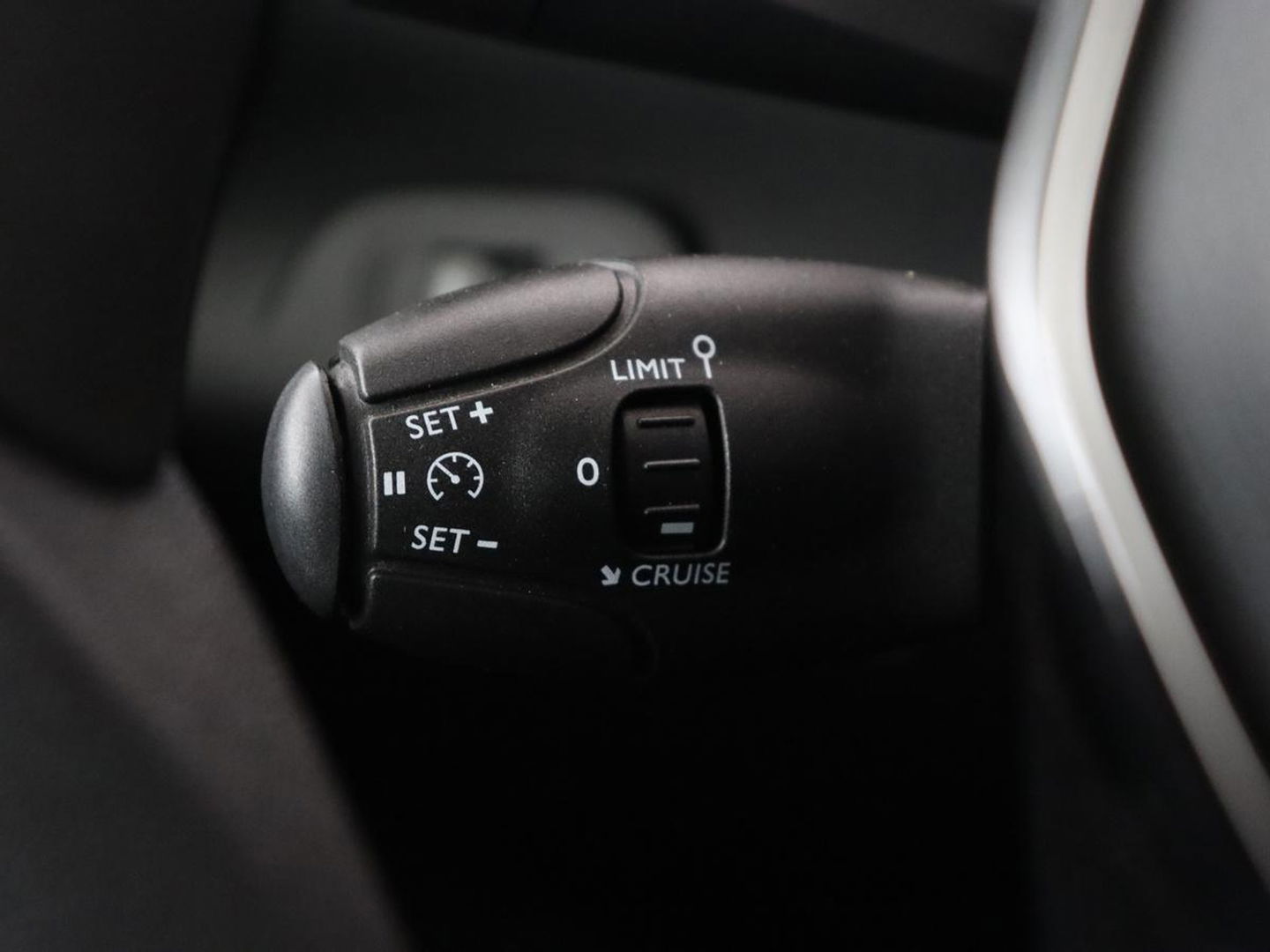 Peugeot Partner 1.5 BlueHDI Asphalt | 1e eigenaar | Carplay | Camera | Climate control | Cruise control | Parkeerhulp | Tussenschot