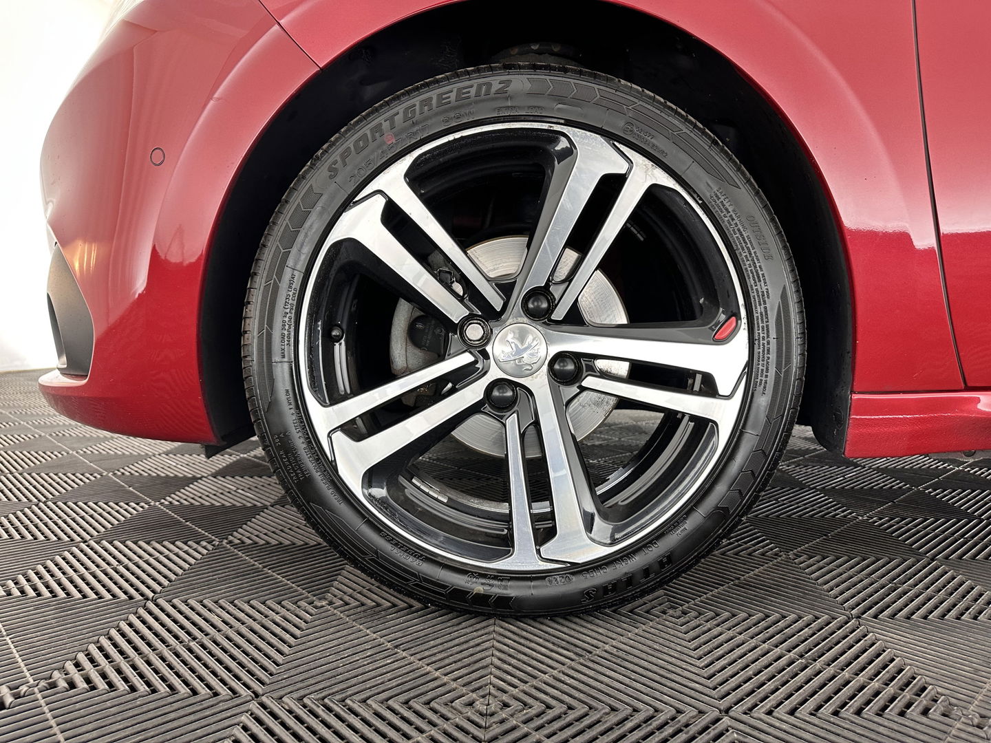 Peugeot 208 1.6 BlueHDi GT-line *PANO | 1/LEATHER | JBL-SOUND | SPORT-SEATS | NAVI-FULLMAP | CAMERA | DAB+ | 17''ALU*