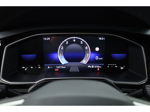 Volkswagen Polo 1.0 TSI R-Line | Navi | IQ. Light | Travel Assist | Stoelverw. | All Season | CarPlay |
