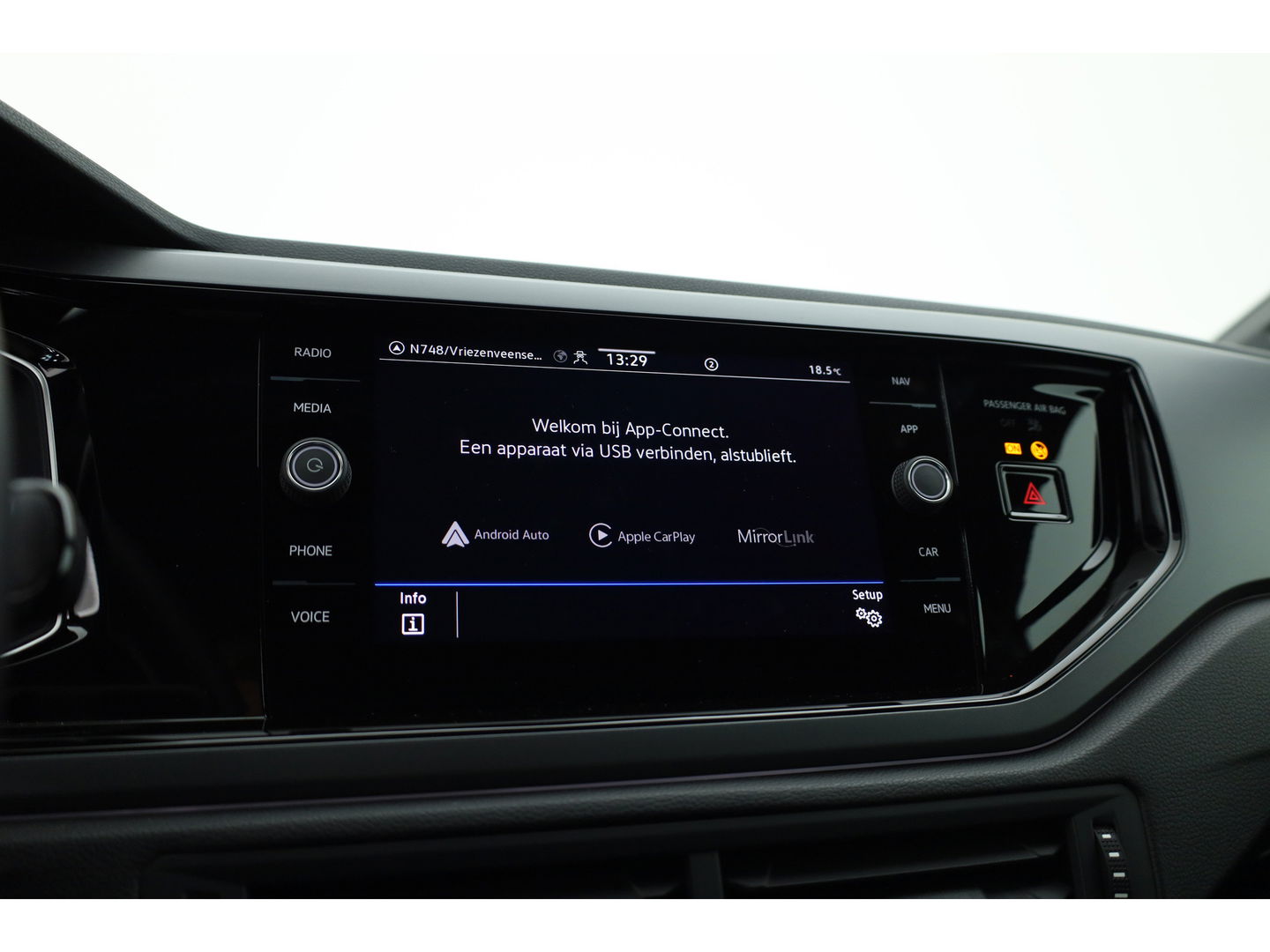 Volkswagen Polo 1.0 TSI R-Line | Navi | IQ. Light | Travel Assist | Stoelverw. | All Season | CarPlay |