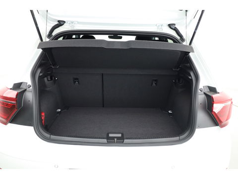 Volkswagen Polo 1.0 TSI R-Line | Navi | IQ. Light | Travel Assist | Stoelverw. | All Season | CarPlay |