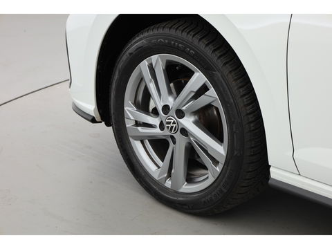 Volkswagen Polo 1.0 TSI R-Line | Navi | IQ. Light | Travel Assist | Stoelverw. | All Season | CarPlay |