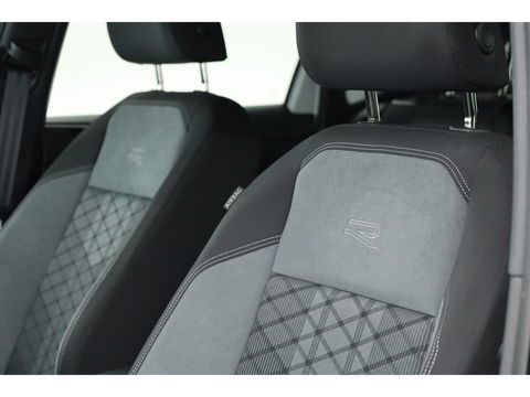 Volkswagen Polo 1.0 TSI R-Line | Navi | IQ. Light | Travel Assist | Stoelverw. | All Season | CarPlay |