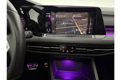 Volkswagen Golf 1.5 eTSI R-Line DSG 143PK ACC Carplay LED Pano Sfeer Camera Clima Trekhaak Navi PDC 17"LMV