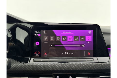 Volkswagen Golf 1.5 eTSI R-Line DSG 143PK ACC Carplay LED Pano Sfeer Camera Clima Trekhaak Navi PDC 17"LMV