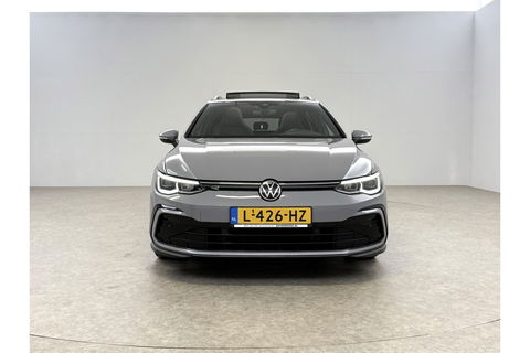 Volkswagen Golf 1.5 eTSI R-Line DSG 143PK ACC Carplay LED Pano Sfeer Camera Clima Trekhaak Navi PDC 17"LMV