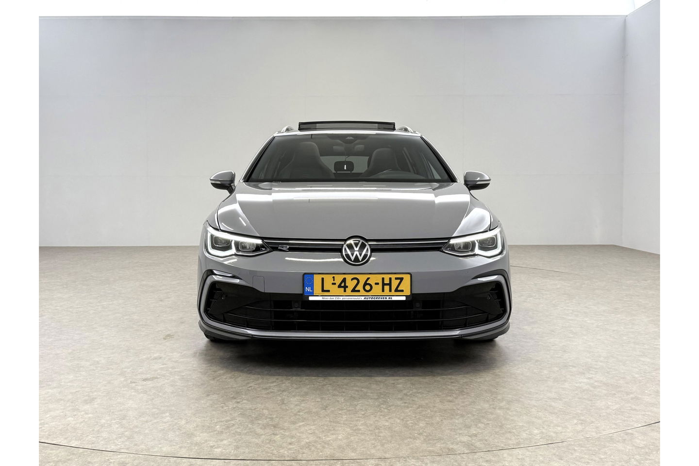 Volkswagen Golf 1.5 eTSI R-Line DSG 143PK ACC Carplay LED Pano Sfeer Camera Clima Trekhaak Navi PDC 17"LMV