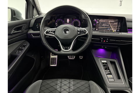 Volkswagen Golf 1.5 eTSI R-Line DSG 143PK ACC Carplay LED Pano Sfeer Camera Clima Trekhaak Navi PDC 17"LMV