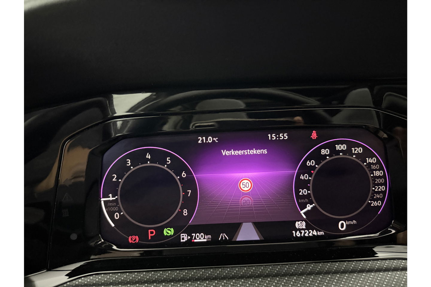Volkswagen Golf 1.5 eTSI R-Line DSG 143PK ACC Carplay LED Pano Sfeer Camera Clima Trekhaak Navi PDC 17"LMV