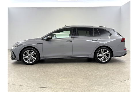 Volkswagen Golf 1.5 eTSI R-Line DSG 143PK ACC Carplay LED Pano Sfeer Camera Clima Trekhaak Navi PDC 17"LMV