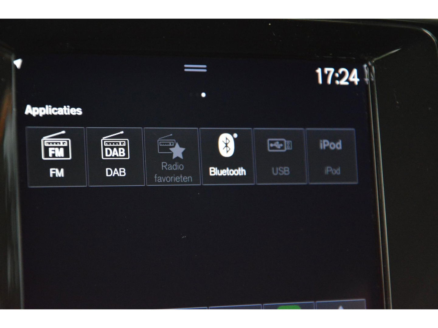 Volvo XC40 T4 Hybride Inscription | Camera | Stoel + Stuur Verwarmd | Apple CarPlay | Parkeersensoren | Dealer Onderhouden |