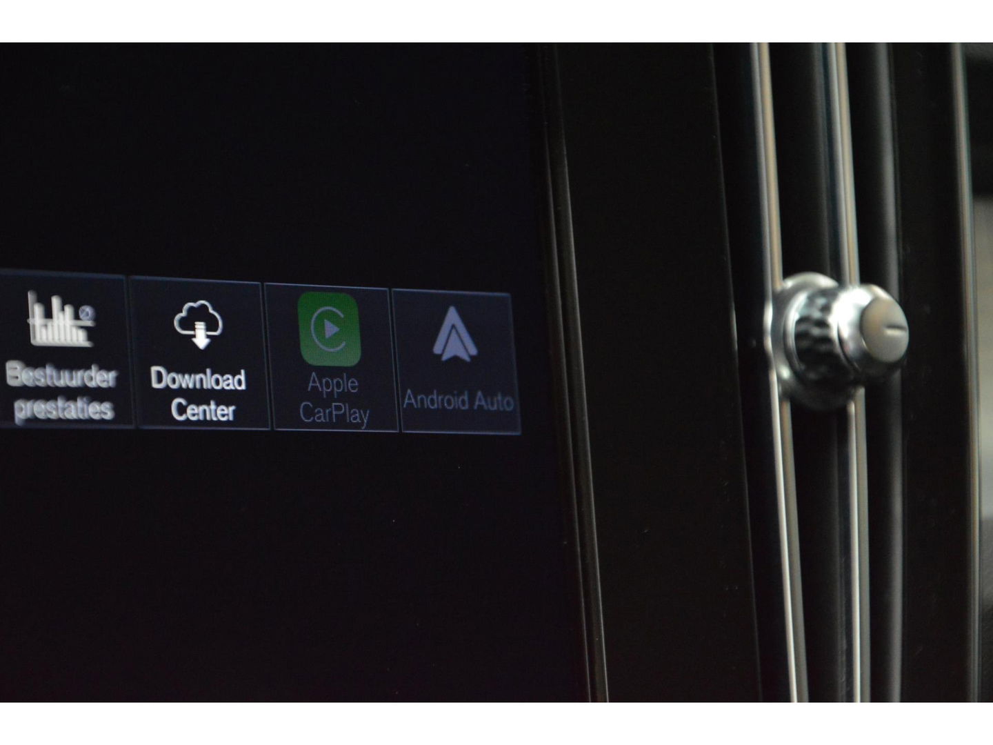 Volvo XC40 T4 Hybride Inscription | Camera | Stoel + Stuur Verwarmd | Apple CarPlay | Parkeersensoren | Dealer Onderhouden |