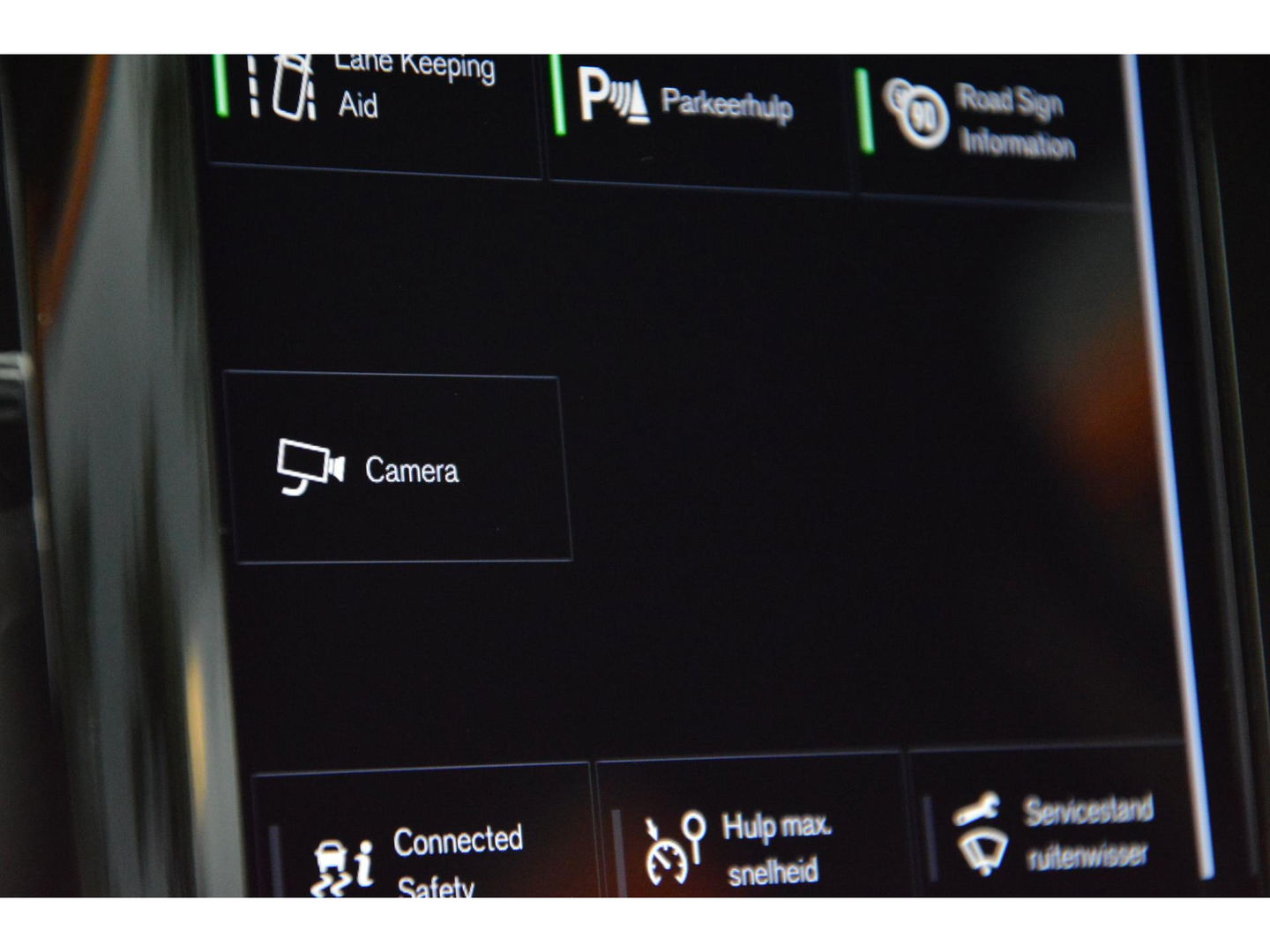 Volvo XC40 T4 Hybride Inscription | Camera | Stoel + Stuur Verwarmd | Apple CarPlay | Parkeersensoren | Dealer Onderhouden |