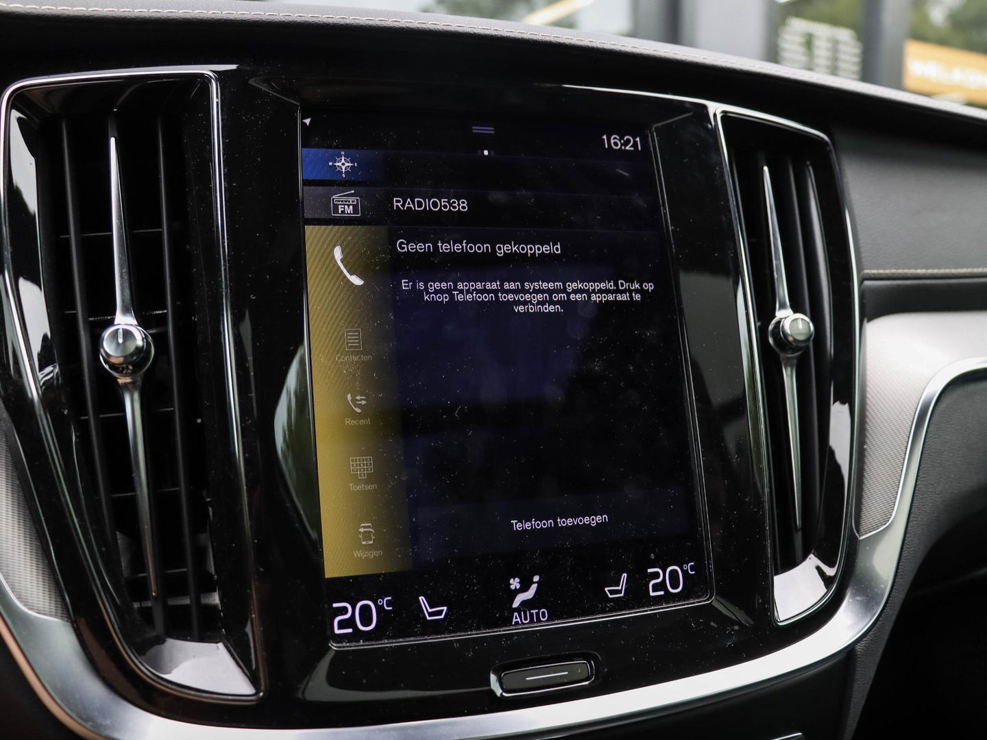 Volvo V60 2.0 T6 Recharge AWD R-Design