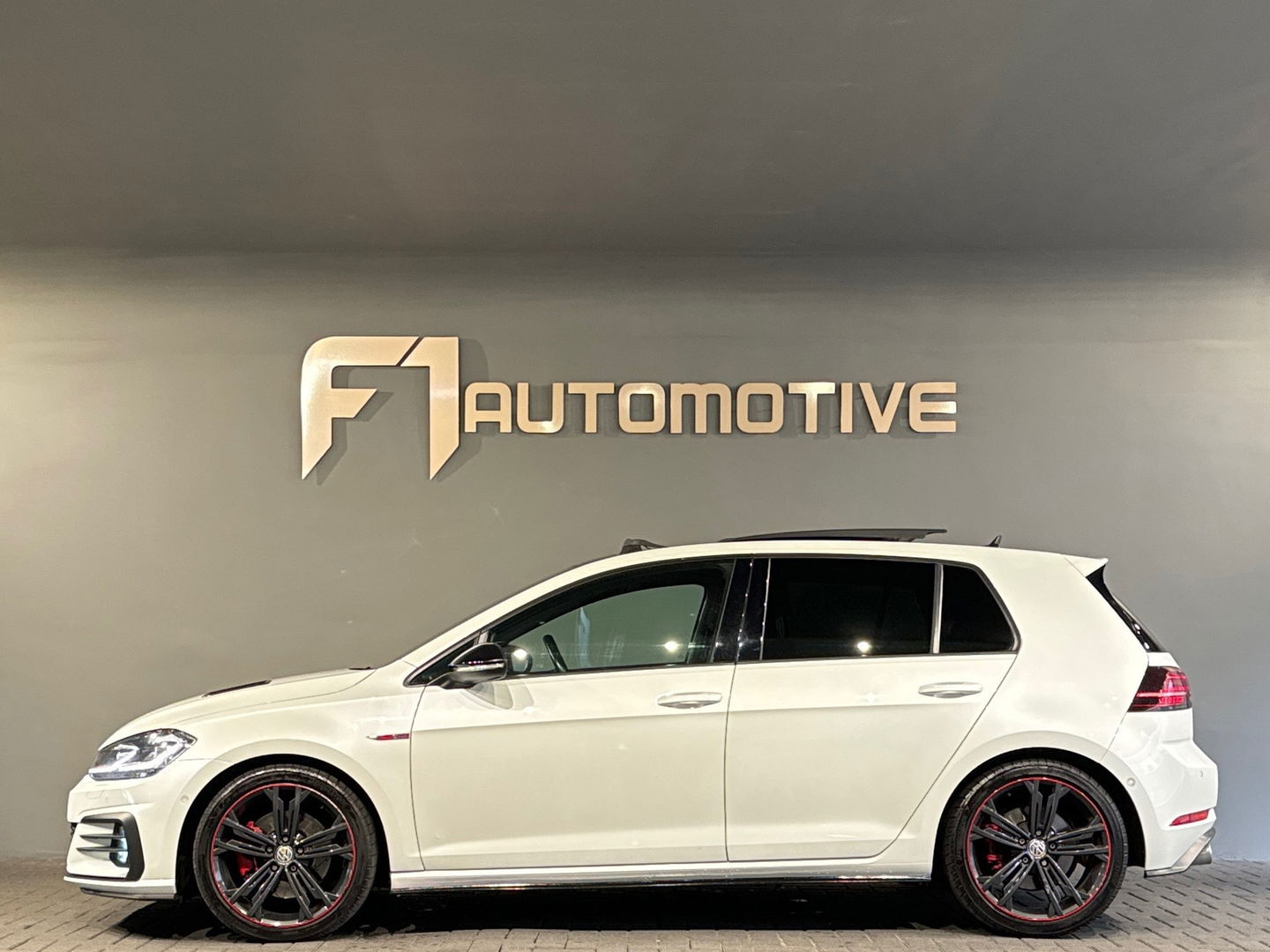 Volkswagen Golf 2.0 TSI GTI Pano|Key|Dyna|Discover Pro|DCC