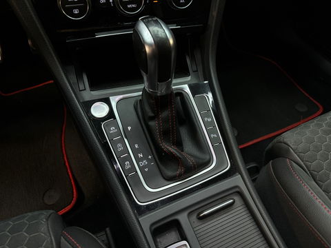 Volkswagen Golf 2.0 TSI GTI Pano|Key|Dyna|Discover Pro|DCC