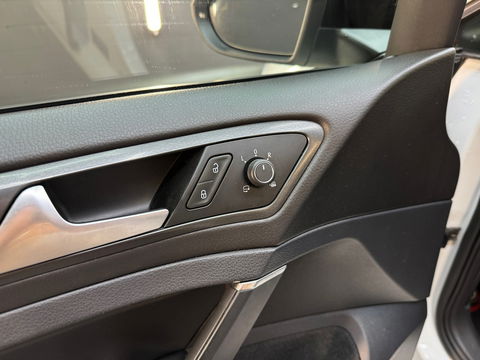 Volkswagen Golf 2.0 TSI GTI Pano|Key|Dyna|Discover Pro|DCC