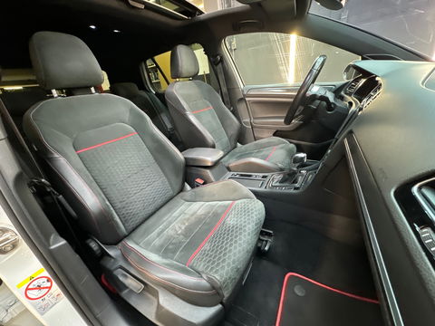 Volkswagen Golf 2.0 TSI GTI Pano|Key|Dyna|Discover Pro|DCC