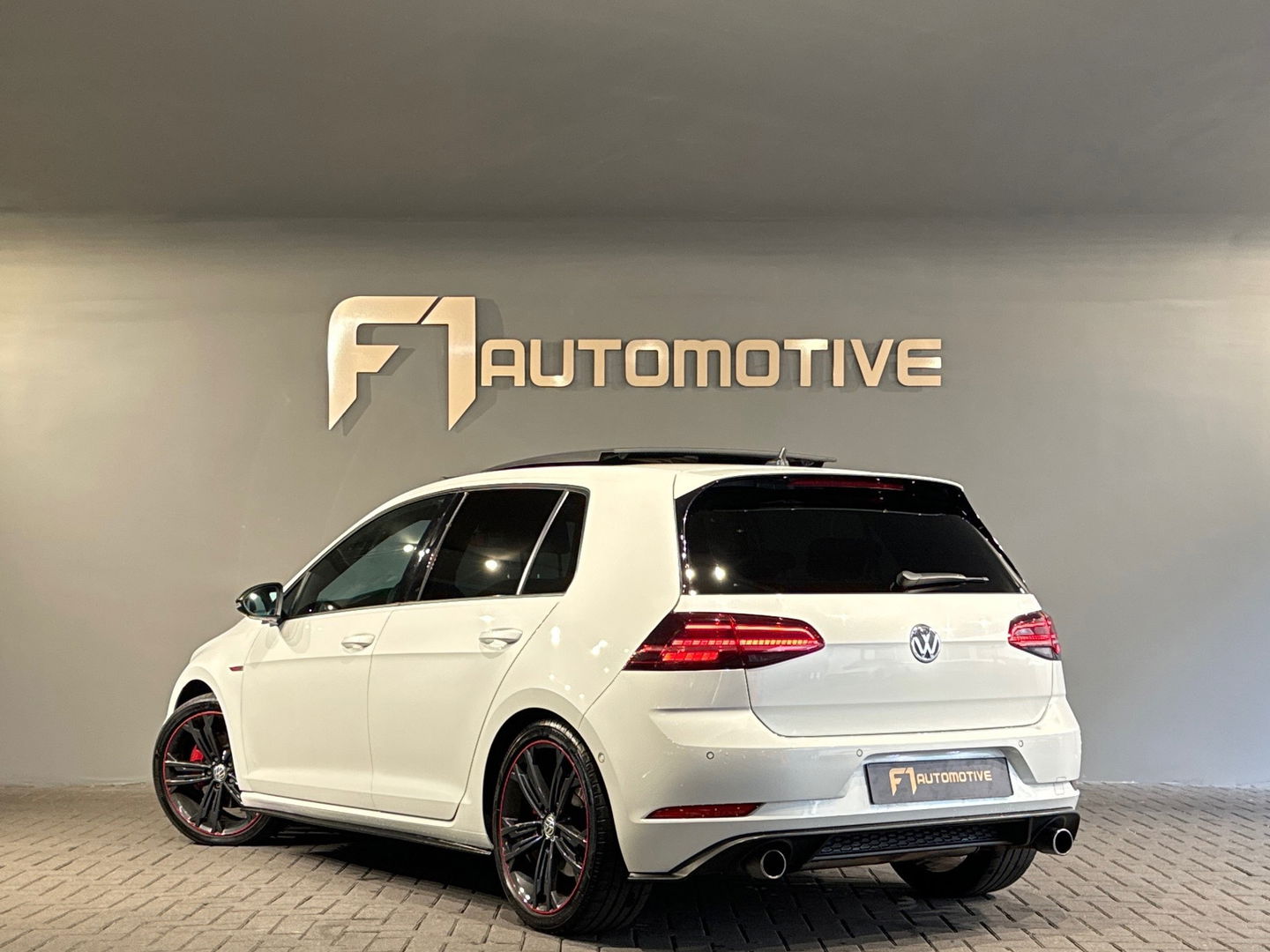 Volkswagen Golf 2.0 TSI GTI Pano|Key|Dyna|Discover Pro|DCC