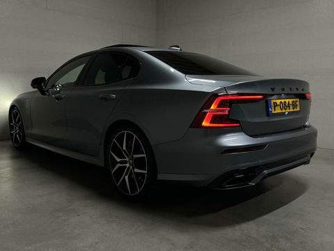Volvo S60 2.0 T8 AWD Polestar Engineered B&W Pano Trekh. 360° Autopilot