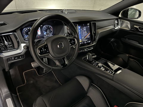 Volvo S60 2.0 T8 AWD Polestar Engineered B&W Pano Trekh. 360° Autopilot