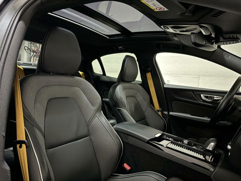 Volvo S60 2.0 T8 AWD Polestar Engineered B&W Pano Trekh. 360° Autopilot