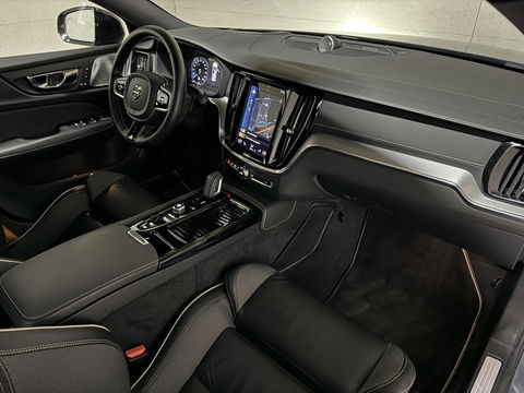 Volvo S60 2.0 T8 AWD Polestar Engineered B&W Pano Trekh. 360° Autopilot