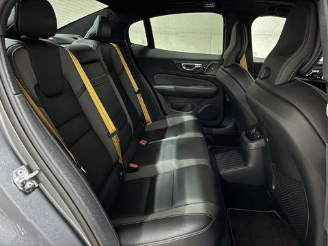 Volvo S60 2.0 T8 AWD Polestar Engineered B&W Pano Trekh. 360° Autopilot