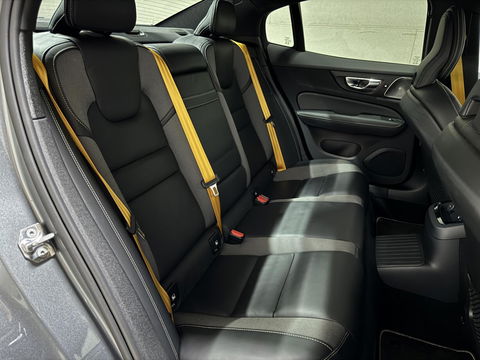 Volvo S60 2.0 T8 AWD Polestar Engineered B&W Pano Trekh. 360° Autopilot