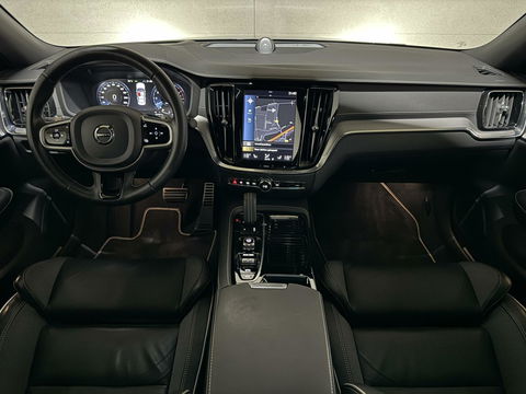 Volvo S60 2.0 T8 AWD Polestar Engineered B&W Pano Trekh. 360° Autopilot