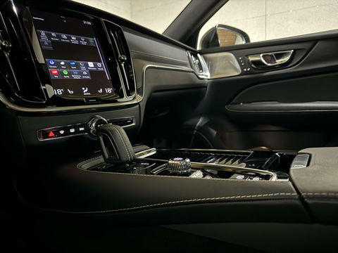 Volvo S60 2.0 T8 AWD Polestar Engineered B&W Pano Trekh. 360° Autopilot