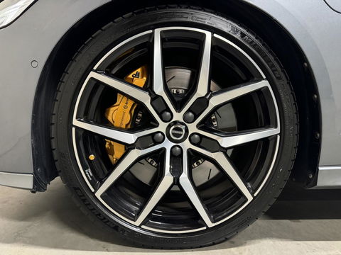 Volvo S60 2.0 T8 AWD Polestar Engineered B&W Pano Trekh. 360° Autopilot