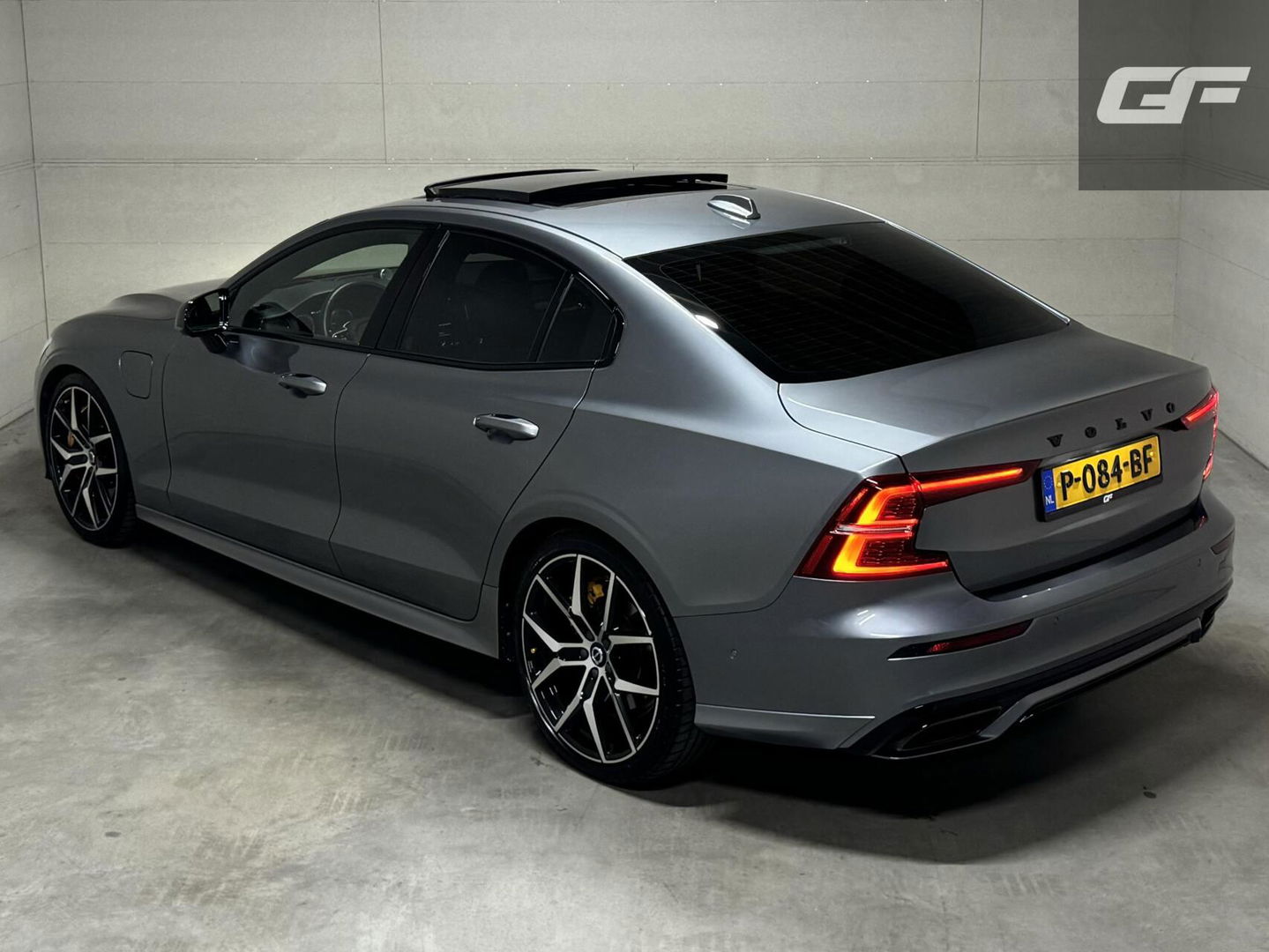 Volvo S60 2.0 T8 AWD Polestar Engineered B&W Pano Trekh. 360° Autopilot