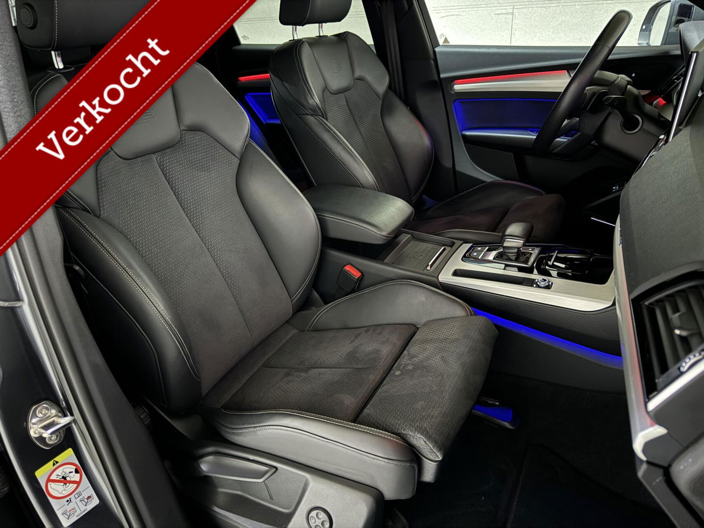 Audi Q5 Sportback 55 TFSI e BlackEdition S-Line Luchtvering Sfeer. Carplay