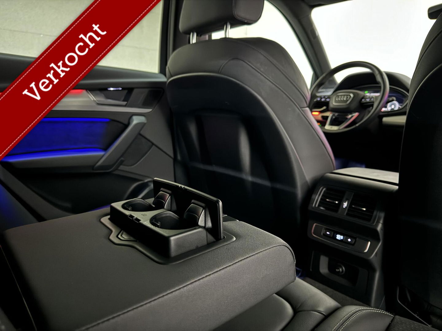 Audi Q5 Sportback 55 TFSI e BlackEdition S-Line Luchtvering Sfeer. Carplay