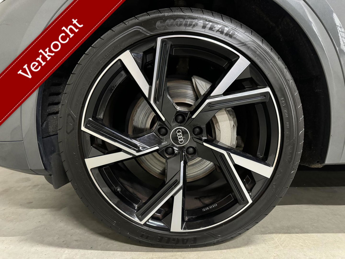 Audi Q5 Sportback 55 TFSI e BlackEdition S-Line Luchtvering Sfeer. Carplay