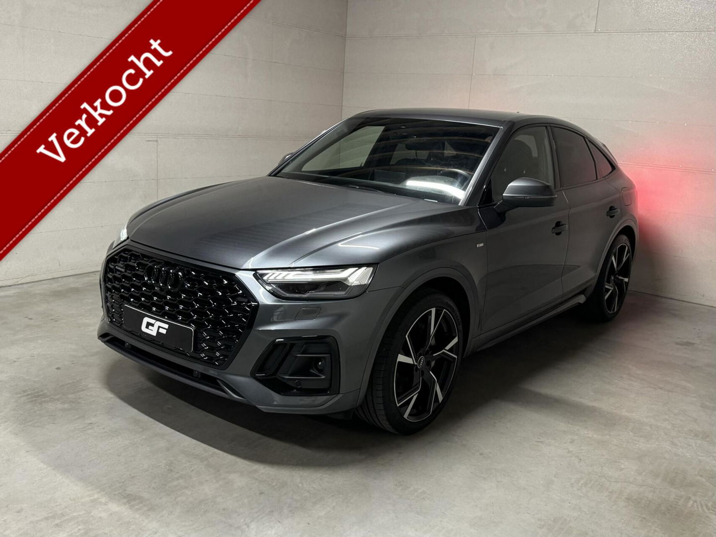 Audi Q5 Sportback 55 TFSI e BlackEdition S-Line Luchtvering Sfeer. Carplay