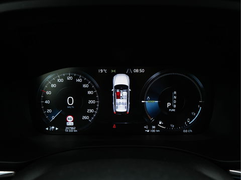 Volvo XC60 2.0 T8 Twin Engine AWD Momentum Aut. *PANO | 1/2LEATHER | FULL-LED | BLIND-SPOT | SPORT-SEATS | DIGI-COCKPIT | CAMERA | NAVI-FULLMAP | 20''ALU | TOWBAR*