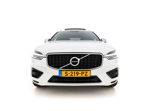 Volvo XC60 2.0 T8 Twin Engine AWD Momentum Aut. *PANO | 1/2LEATHER | FULL-LED | BLIND-SPOT | SPORT-SEATS | DIGI-COCKPIT | CAMERA | NAVI-FULLMAP | 20''ALU | TOWBAR*