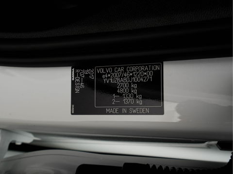 Volvo XC60 2.0 T8 Twin Engine AWD Momentum Aut. *PANO | 1/2LEATHER | FULL-LED | BLIND-SPOT | SPORT-SEATS | DIGI-COCKPIT | CAMERA | NAVI-FULLMAP | 20''ALU | TOWBAR*