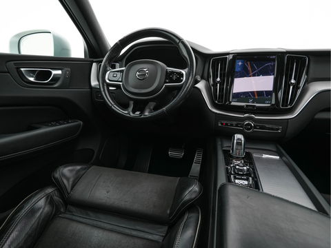 Volvo XC60 2.0 T8 Twin Engine AWD Momentum Aut. *PANO | 1/2LEATHER | FULL-LED | BLIND-SPOT | SPORT-SEATS | DIGI-COCKPIT | CAMERA | NAVI-FULLMAP | 20''ALU | TOWBAR*