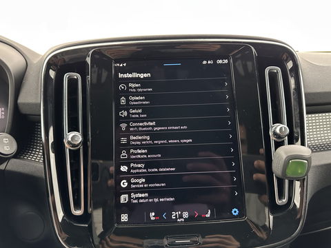 Volvo XC40 Recharge P8 AWD R-Design [ 3-Fase ] (INCL-BTW) *DIGI-COCKPIT | FULL-LED | PREMIUM-AUDIO | TOP-VIEW | APP.CONNECT | NAVI-FULLMAP | ALCANTARA-LEATHER | ECC | PDC | SPORT-SEATS | 19''ALU *