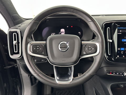 Volvo XC40 Recharge P8 AWD R-Design [ 3-Fase ] (INCL-BTW) *DIGI-COCKPIT | FULL-LED | PREMIUM-AUDIO | TOP-VIEW | APP.CONNECT | NAVI-FULLMAP | ALCANTARA-LEATHER | ECC | PDC | SPORT-SEATS | 19''ALU *