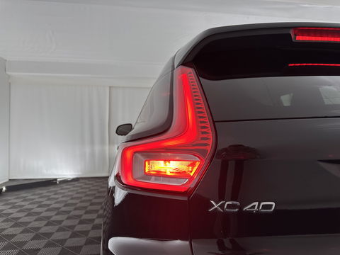 Volvo XC40 Recharge P8 AWD R-Design [ 3-Fase ] (INCL-BTW) *DIGI-COCKPIT | FULL-LED | PREMIUM-AUDIO | TOP-VIEW | APP.CONNECT | NAVI-FULLMAP | ALCANTARA-LEATHER | ECC | PDC | SPORT-SEATS | 19''ALU *